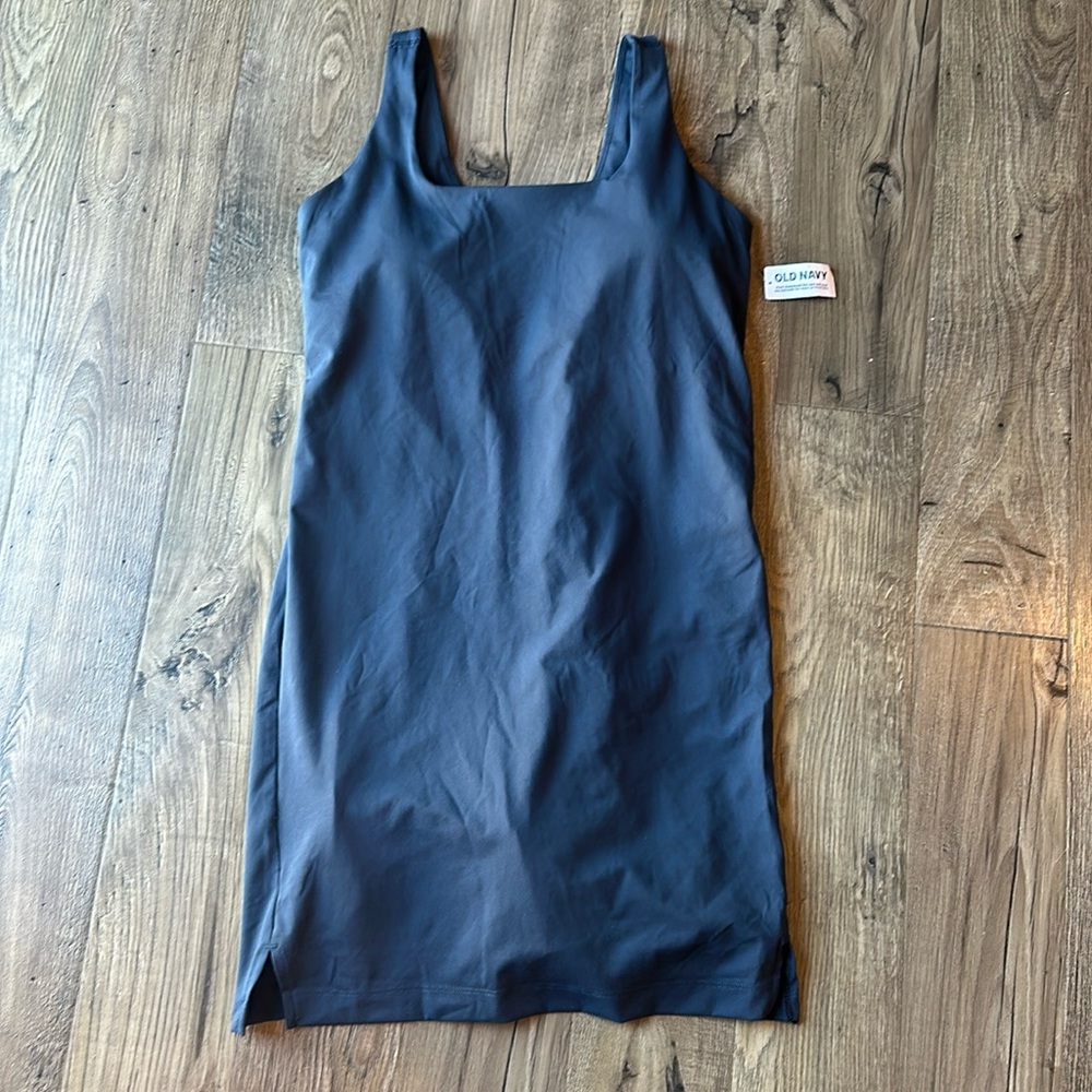 NWT Old Navy PowerSoft Square-Neck Athletic Dress in Navy (size Medium)